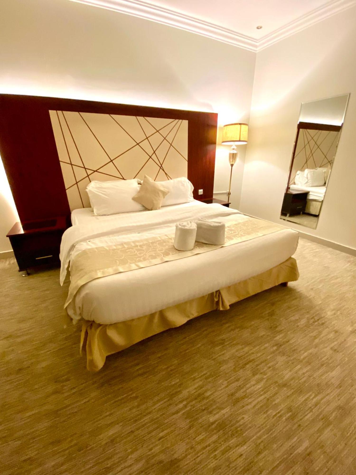 Al Joon Hotel Riyadh Exteriör bild